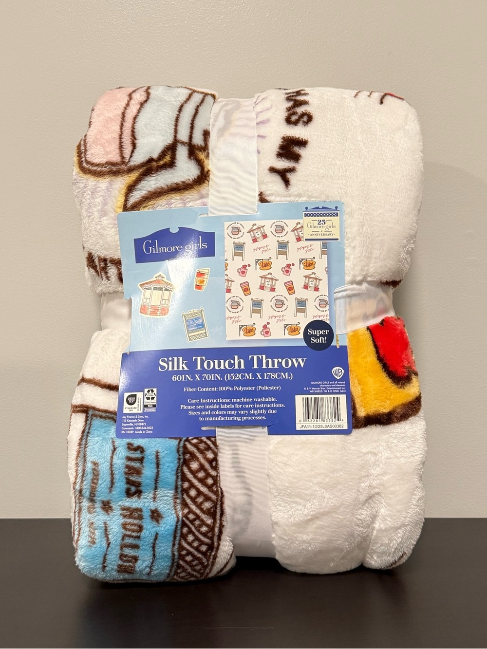 NWT Gilmore Girls 25th Anniversary Silk Touch Throw Blanket 60x70in